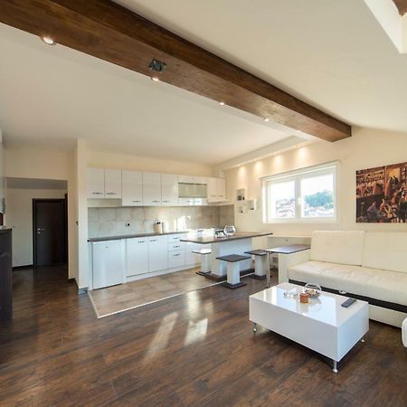 New And Nice Apartments Kragujevac Luaran gambar