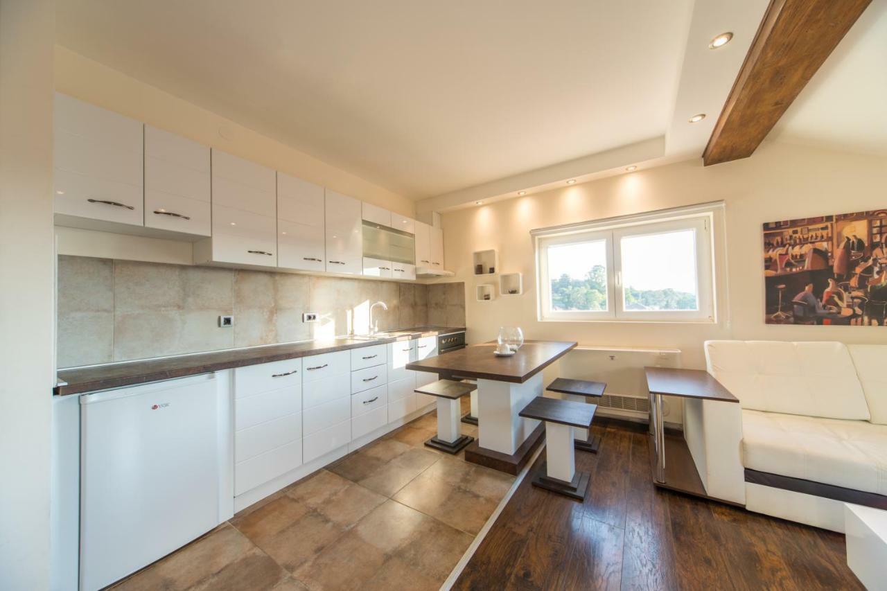 New And Nice Apartments Kragujevac Luaran gambar